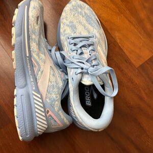 Brooks Adrenaline GTS 23 Women's Running Shoes - Light Blue with Pink Accents